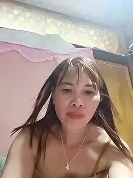 Reeoo-93  live sex cam