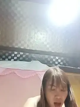 Reeoo-93  live sex cam