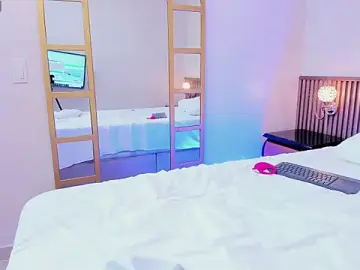 Sensual_Sophie_  live sex cam