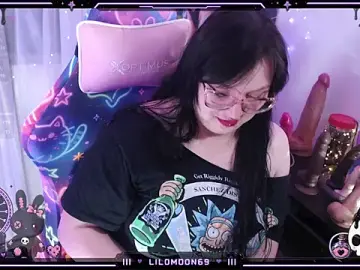 LiloMoon69  live sex cam