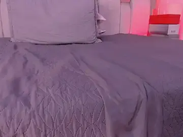 Radiant_Naomi  live sex cam
