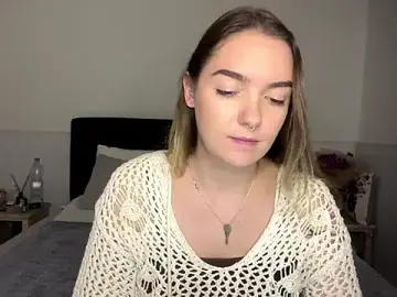 RoxyWet  live sex cam