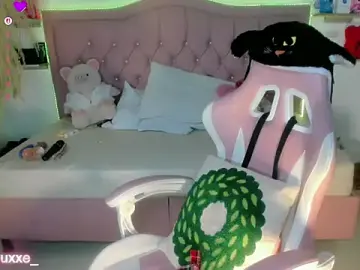 Zoe_Luxxe_  live sex cam