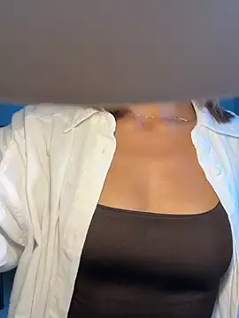 Latinacaro-  live sex cam
