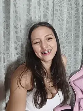 Lahila_  live sex cam