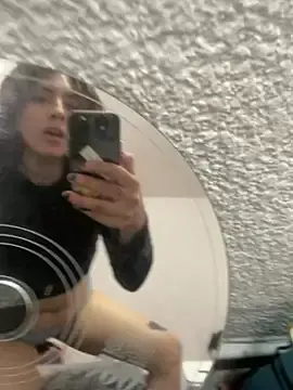 Lili-Nova  live sex cam