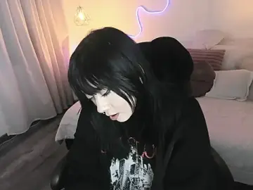 Noahcryptic  live sex cam
