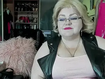 KaryQueen  live sex cam