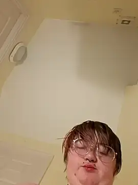 MoonPuppyMommy  live sex cam
