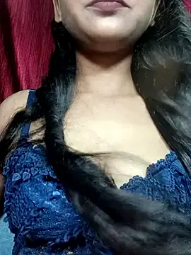 Naughty_kavaya  live sex cam
