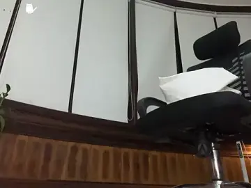 T-Nana  live sex cam