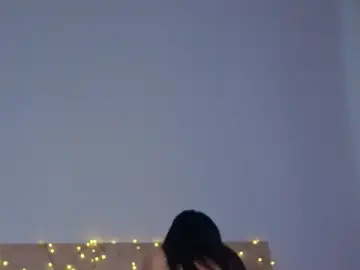 Diona_luv  live sex cam