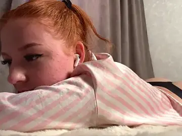 BlowzyPutt  live sex cam