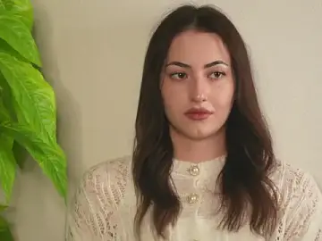 EleanorDenard  live sex cam