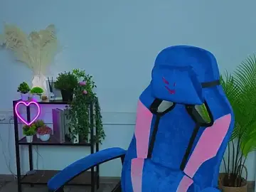 HollyFletcher  live sex cam