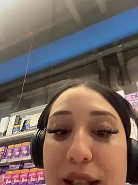 ICEDGLOSS  live sex cam