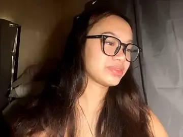 MaryannaGamero  live sex cam