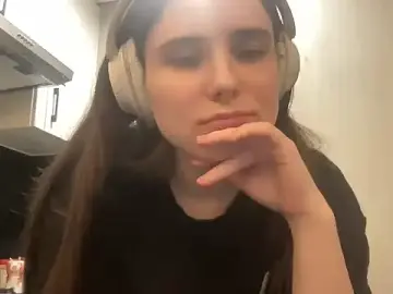 Olyshaa  live sex cam