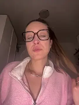 Rosacipria  live sex cam