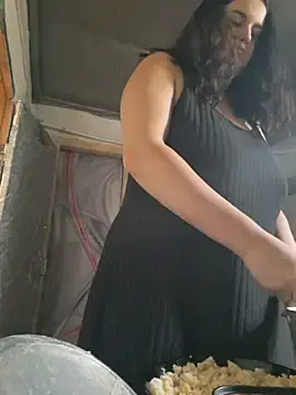 Rozaaaaforyoubigboob  live sex cam