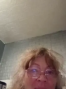 ZlataLove777  live sex cam