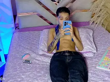 Jonesliam23  live sex cam