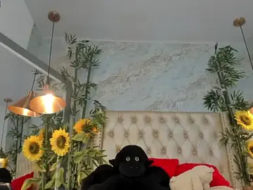 LittleeJaz  live sex cam