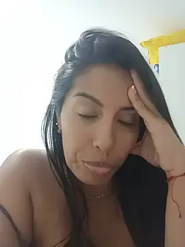 LizaLorini  live sex cam