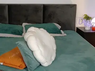 Sofimoon26  live sex cam