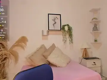 Emily-777  live sex cam