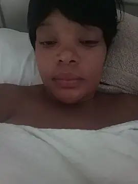 Travieza769  live sex cam