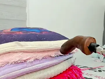 Elizabeth_18_  live sex cam