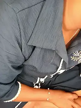 Gown_Wali123  live sex cam