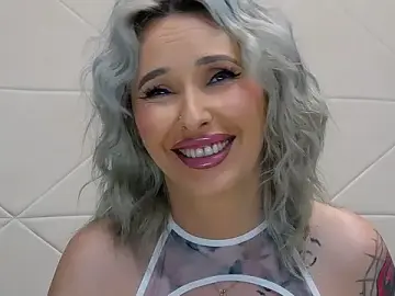 IssaSmith  live sex cam