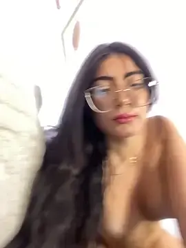 Mia_222  live sex cam