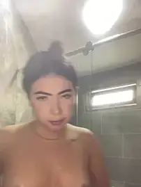 Mia_222  live sex cam