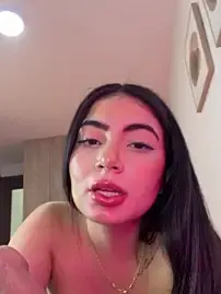 Mia_222  live sex cam