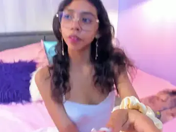 Scarletyler  live sex cam