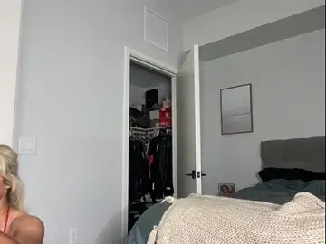 ElenaErickson  live sex cam