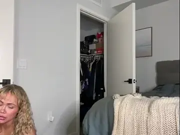 ElenaErickson  live sex cam