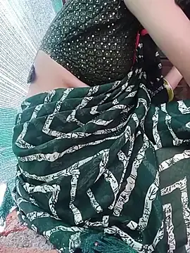 Kareenaverma  live sex cam