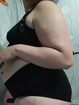 Latina_Curvy2  live sex cam
