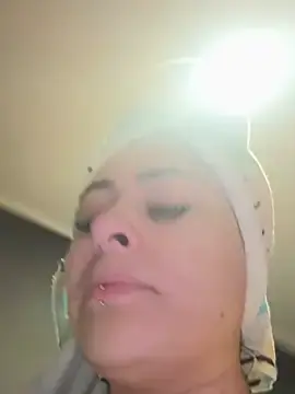 Ctlnblls  live sex cam