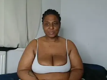 CurvySashia  live sex cam