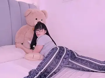 DannaHyde  live sex cam
