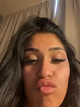 Kira_Krush  live sex cam