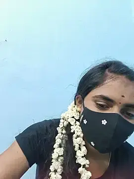 Tamil-Megavarthinii  live sex cam