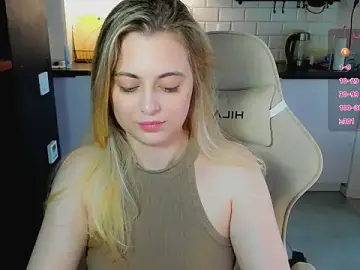 Blonde_kellyy  live sex cam