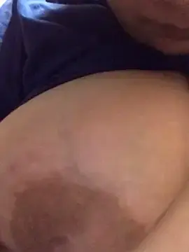 Luzmelzinha  live sex cam