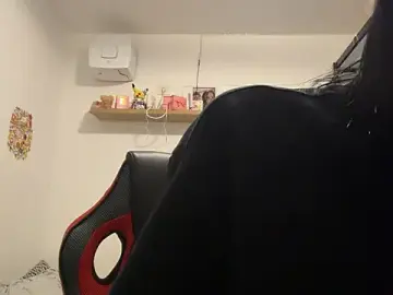Pearblush  live sex cam